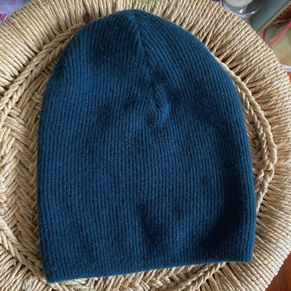 ✨ Aritzia Babaton Teal Wool & Cashmere Ribbed Knit Beanie ✨